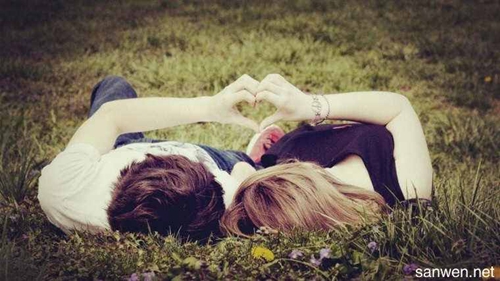 简短祝福语《高中同学间新年祝福语》 
