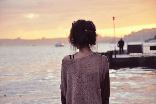 《女生网名精选：20组流行且充满情感的忧伤昵称》