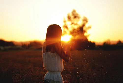 不忘初心不纠缠是什么歌